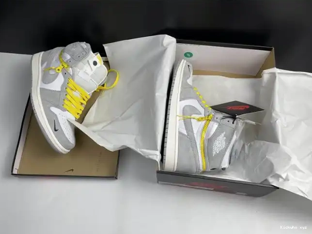 Light Jordan Switch Smoke 1 CW6576-100 High Air 0518